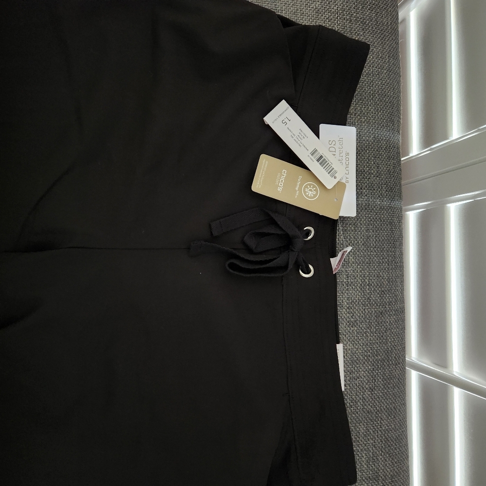 CHICO'S CROP PANTS NWT - Picture 4 of 6